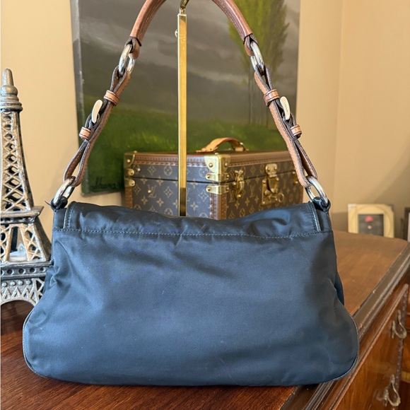 ❤️💗PRADA Black Tesduto snd Saffiano Leather Shoulder Bag💗❤️ - Picture 5 of 17